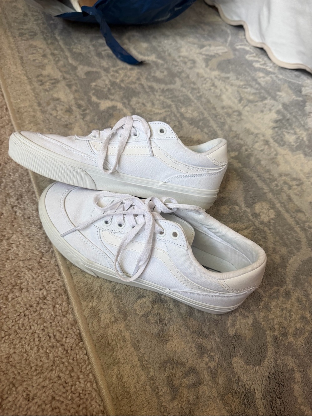 Vans Classic Low-Top Lace-Up Sneakers in White
